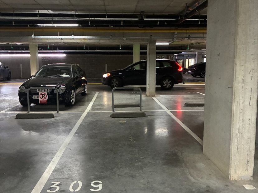 Parkeerplaats te huur in centrum Waregem