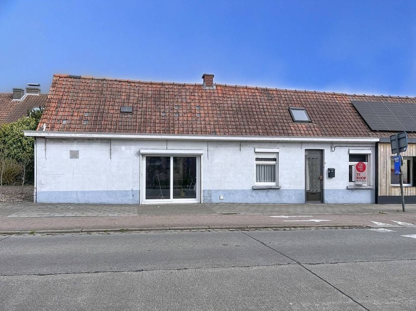 Huis te koop in Urselseweg 249,
                    9910 Ursel