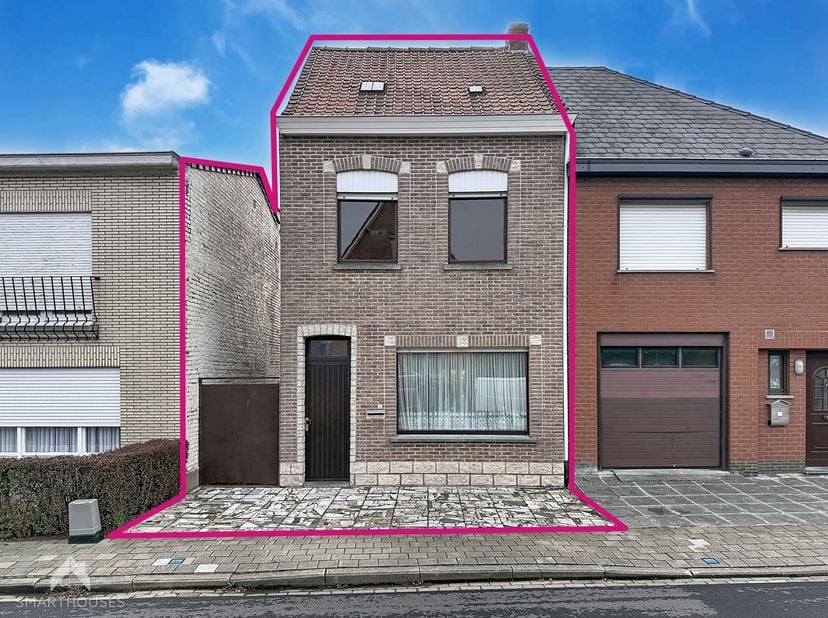 Huis te koop in Paul Ferrardstraat 37,
                    8550 Zwevegem