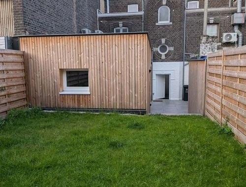                                         Gelijkvloers app. te huur in Engis, € 875
