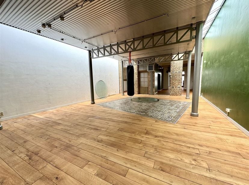 Bien professionnel à louer à Bosstraat 44,
                    3680 Maaseik