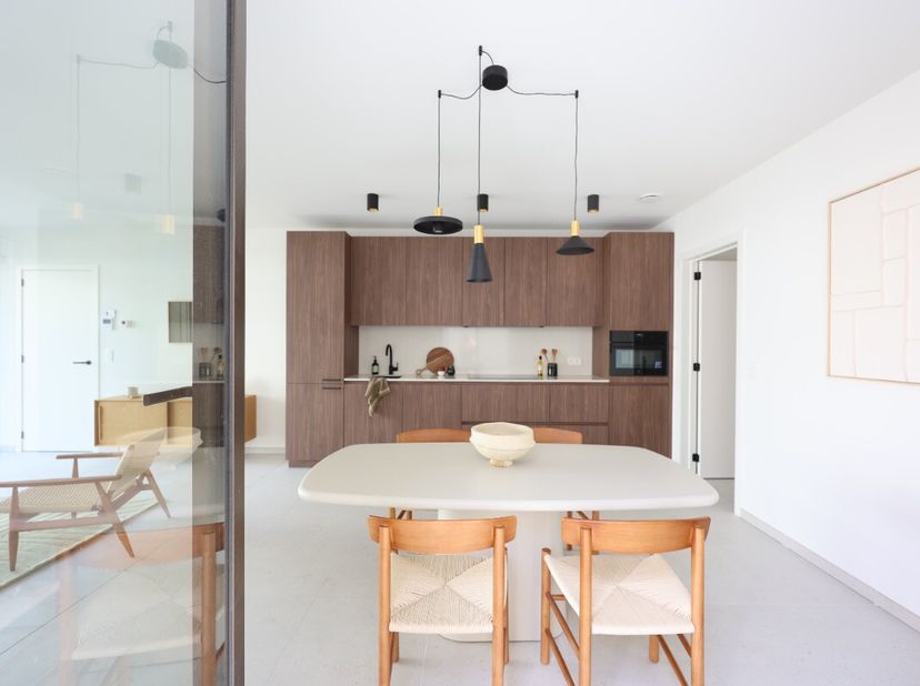 Nieuwbouwzondag 26/4/26 van 15u tot 17uNieuwbouwappartement te koop in GrimbergenGelijkvloers appartement in het centrum in de schaduw van de Sint-Ser