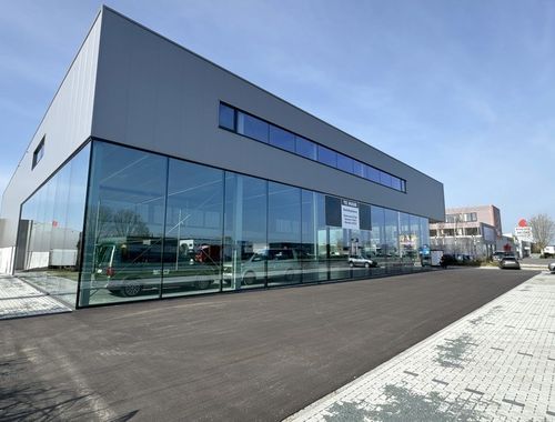                                         Bedrijfsgebouw te huur in Aartselaar, € 24.133,33
