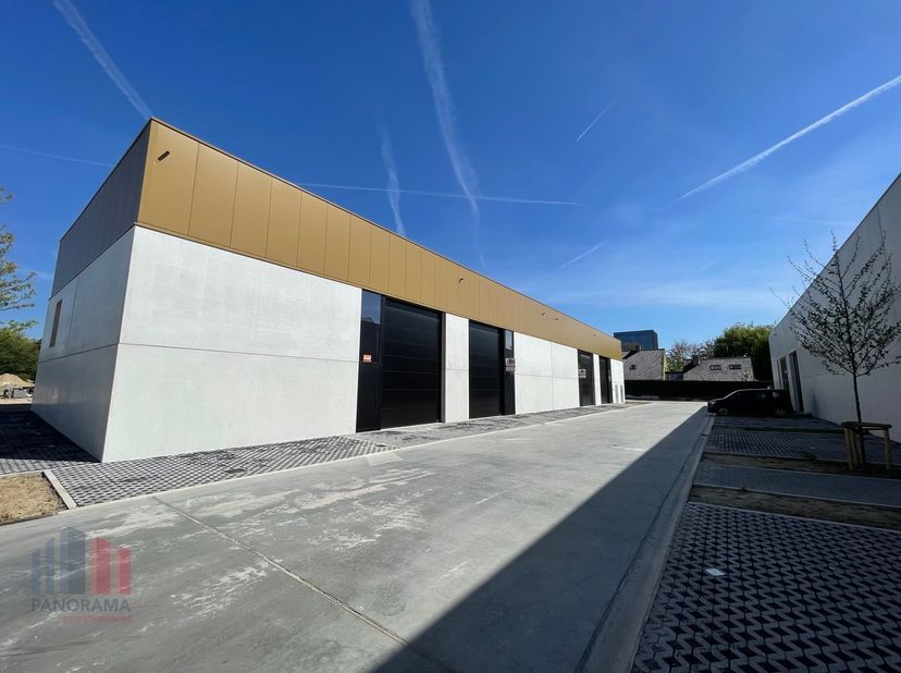 Bien professionnel à vendre
                    à 8800 Roeselare