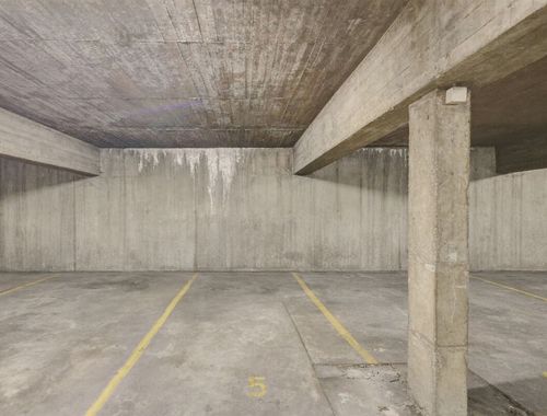                                         Place de stationnement à vendre à Berchem, € 15.000
