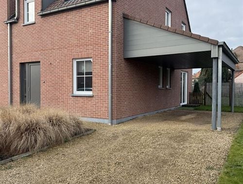                                         Maison à louer à Pottes, € 890

