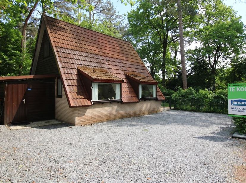 Op het recreatiedomein Sonnevijver in Rekem is deze prachtige, instapklare vakantiewoning op zoek naar nieuwe vakantiegangers!<br />
Het vakantiepark