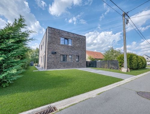                                         Woning te koop in Oosteeklo, € 499.000
