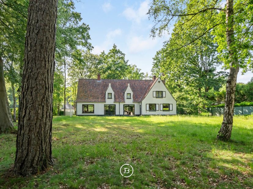 Huis te koop in ,
                    8200 Sint-Michiels
