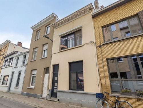                                         Rijwoning te koop in Berchem, € 489.000
