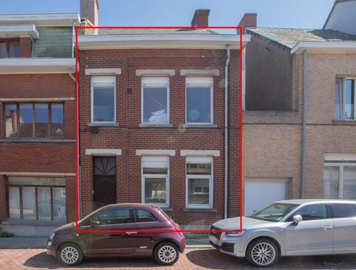                                         Maison deux facades à vendre à Renaix, € 100.000
