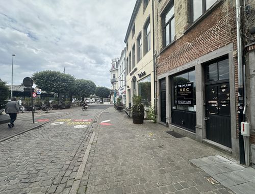                                         Handelszaak te huur in Antwerpen, € 2.950
