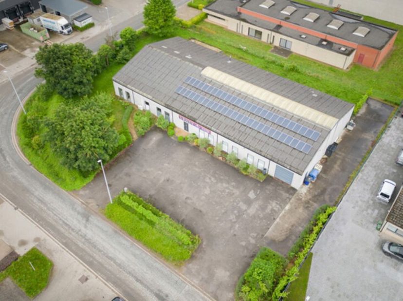 Bien professionnel à vendre
                    à 9280 Lebbeke