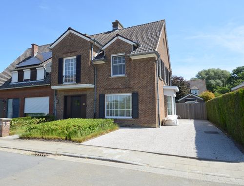                                         Woning te huur in Wevelgem, € 950
