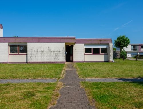                                         Rijwoning te koop in Oostkamp, € 190.000
