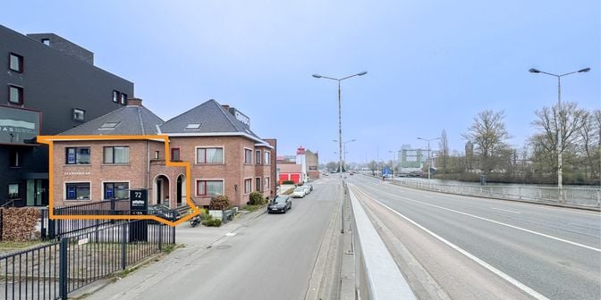 Bedrijfsvastgoed te huur in Sint-Pieterskaai 73, 8000 Sint-Pieters