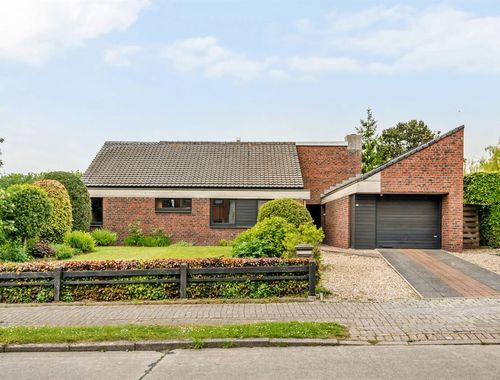                                         Villa à vendre à Renaix, € 398.000
