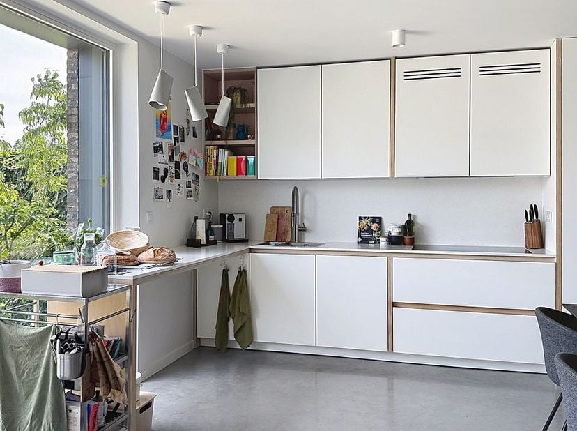 Rijwoning met ingesloten stadstuin.<br />
E14. Een E-peil van E14 betekent dat de woning extreem energiezuinig is en ruimschoots voldoet aan de BEN-no