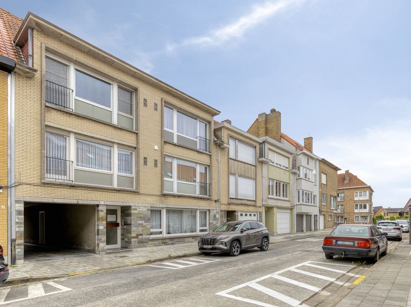 Appartement te koop in Albrecht Rodenbachstraat 12 bus 21,
                    8301 Heist