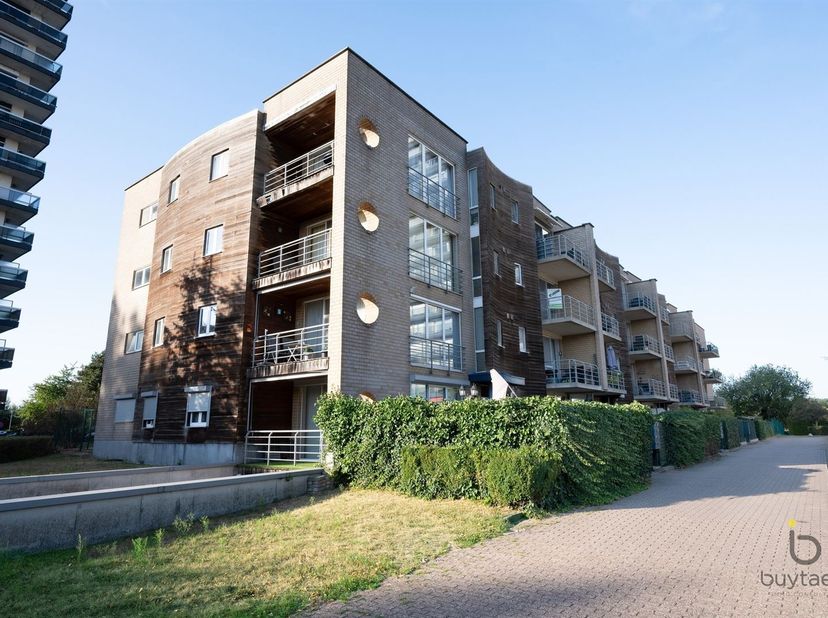 Appartement te koop in Leiebos 27 A  bus 32,
                    2170 Merksem