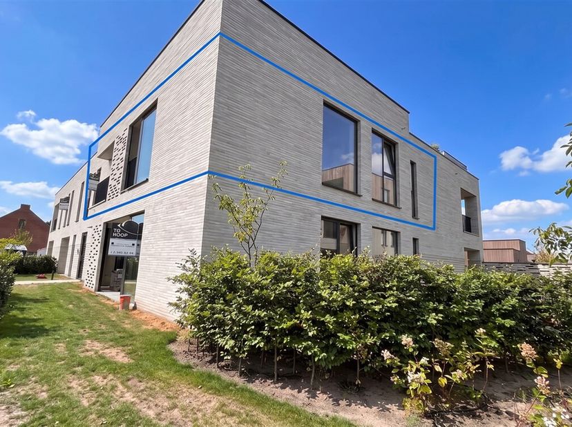 Luxueus nieuwbouw appartement met 3 slaapkamers en 2 badkamers<br />
Dit nieuw gelijkvloers appartement bevindt zich in het centrum van Gooreind, waar