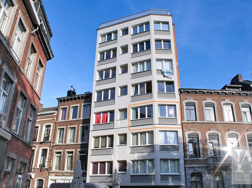 Appartement te koop in Place des Béguinages 9 bus 31,
                    4000 Liège