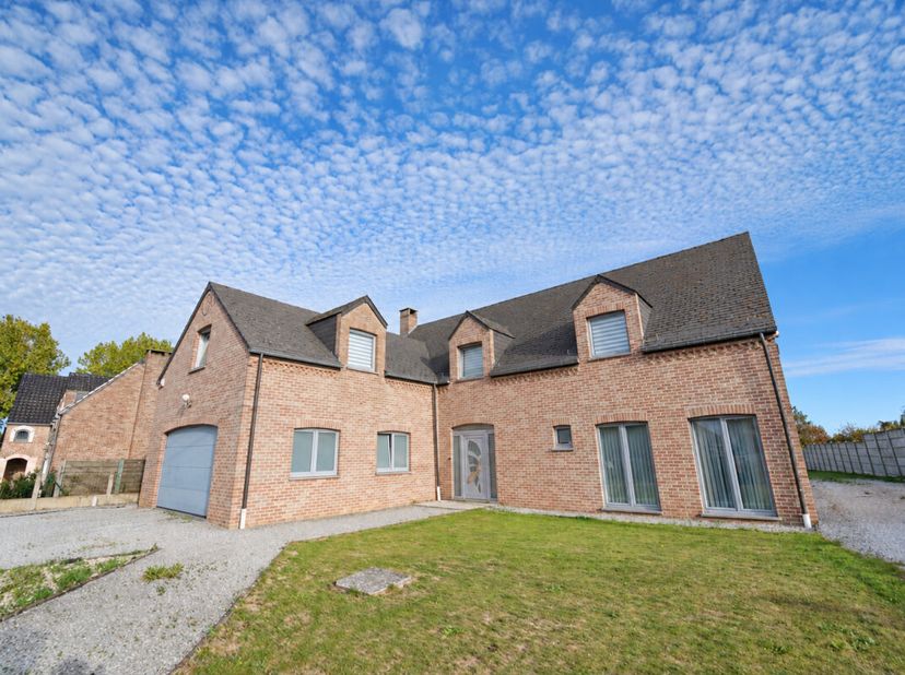 Appartement te koop in ,
                    6031 Monceau-sur-Sambre