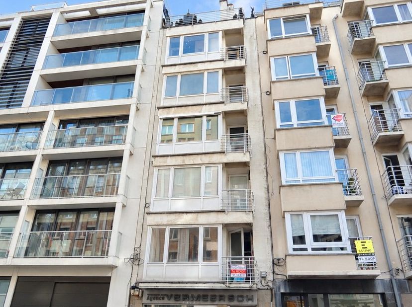 Appartement te koop in Van Iseghemlaan 129 bus 0101,
                    8400 Oostende
