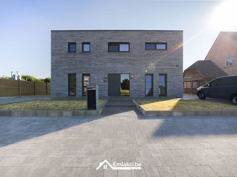 Maison à vendre
                    à 3945 Oostham