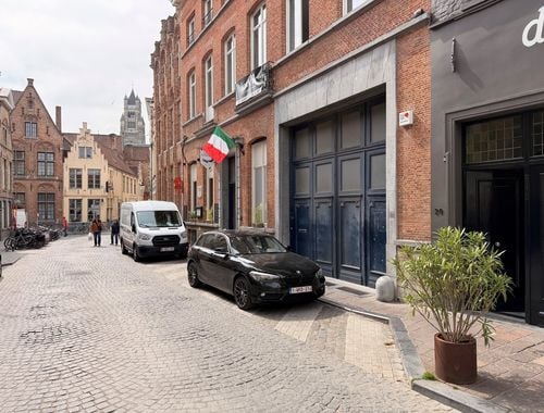                                         Handelspand te huur in Brugge, € 4.950
