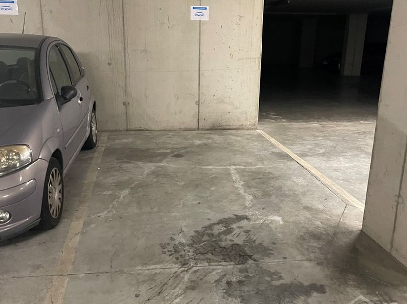 Garage à vendre
                    à 1000 Bruxelles