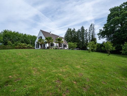                                         Woning te koop in Lasne-Chapelle-Saint-Lambert, € 729.000
