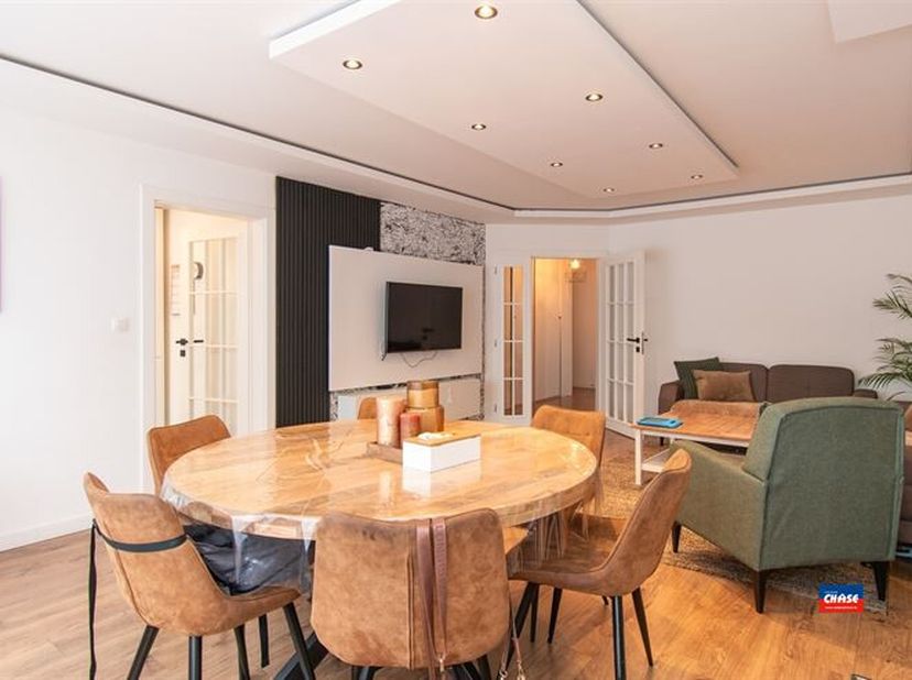 DEURNE | APPARTEMENT DE TROIS CHAMBRES + DRESSING, TERRASSE, GARAGE ET CAVE SITUÉ AU PREMIER ÉTAGE D'UN IMMEUBLE BIEN ENTRETENU AVEC ASCENSEUR | EPC C