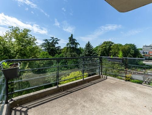                                         Appartement à vendre à Uccle, € 725.000
