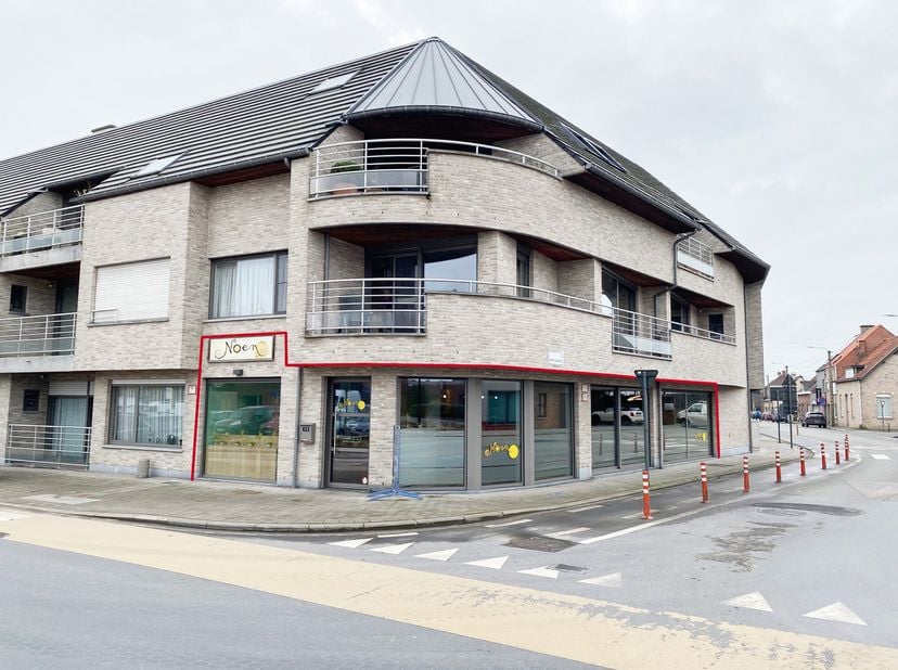 Bien professionnel à vendre
                    à 8501 Heule