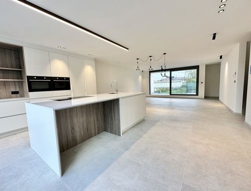                                         Uitzonderlijke woning te huur in Hoeilaart, € 2.350
