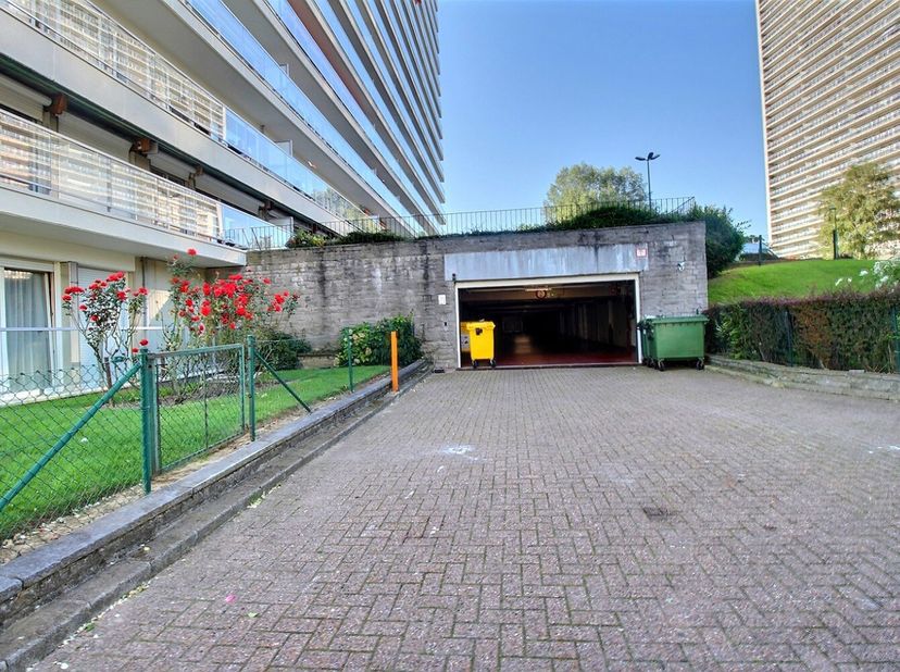 Garage te koop in Avenue de l'Arbre Ballon 26,
                    1090 Jette