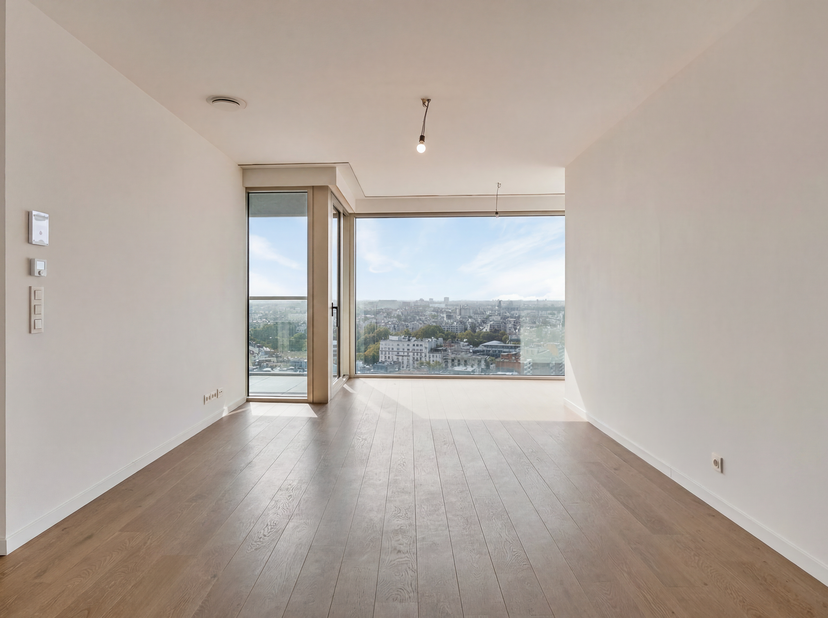 Vivre avec une vue imprenable dans un emplacement privilégié à Anvers ? Ce superbe appartement T2, aux finitions haut de gamme, est fait pour vous !<b