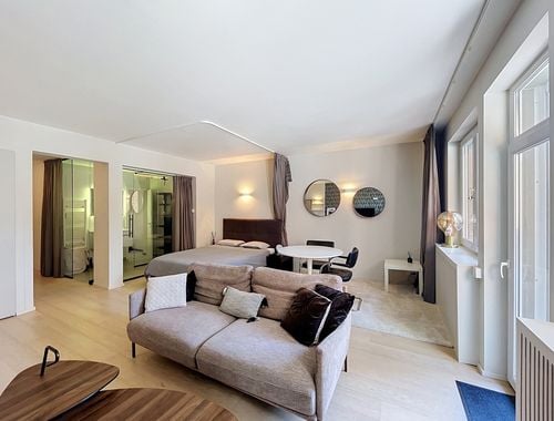                                         Studio te huur in Elsene, € 1.100
