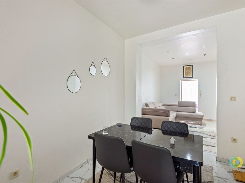 Koningslo: Cet appartement d'une chambre à coucher est idéalement situé à proximité des commerces et facilement accessible par les transports en commu