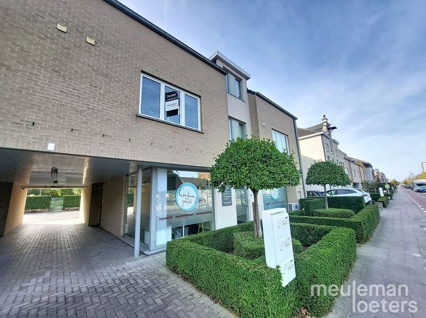 Appartement te huur in Baron Ruzettelaan 244 bus A,
                    8310 Assebroek