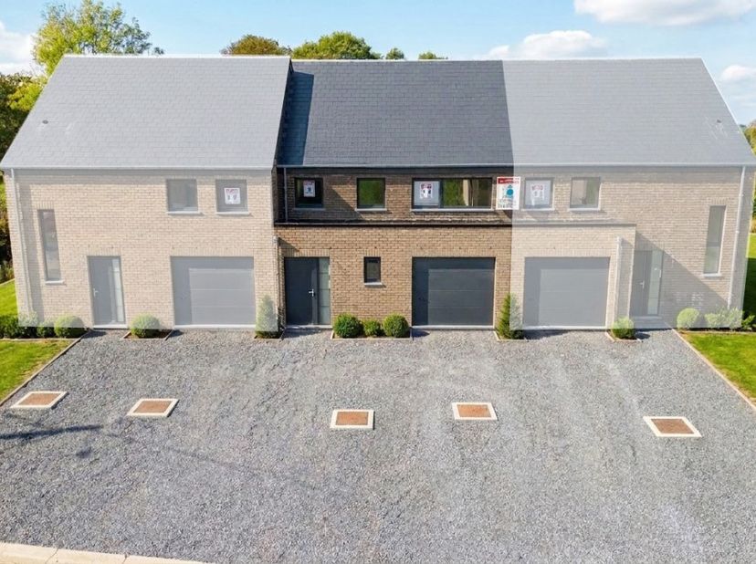 Maison à vendre à Rue d'Envoz 10 B,
                    4218 Couthuin