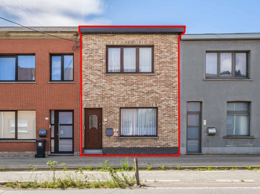 CHARMANTE WONING<br />
<br />
Deze gezellige woning, gelegen aan de Pierstraat 47 in Reet, vormt de ideale basis voor wie op zoek is naar een woning m