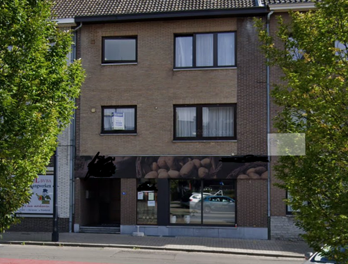                                         Rez-de-chaussée commercial à louer à Beverst, € 550
