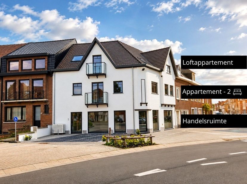 Op een strategische locatie bevindt zich deze kwalitatieve opbrengsteigendom bestaande uit drie afzonderlijke entiteiten, namelijk een commercieel gel