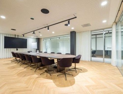                                         Bureaux à louer à Zwijndrecht, € 500
