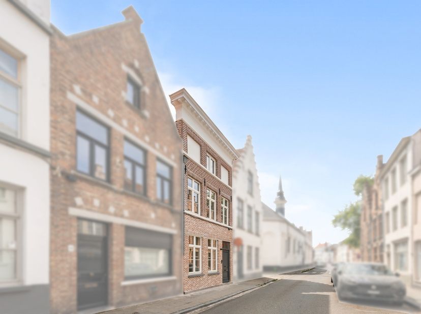 Prachtig gerenoveerde stadswoning met 3 slaapkamers en 2 badkamers in hartje Brugge.<br />
<br />
Bent u op zoek naar een unieke combinatie van de aut