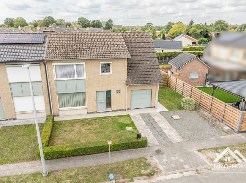 Huis te koop in Azalealaan 16,
                    9180 Moerbeke