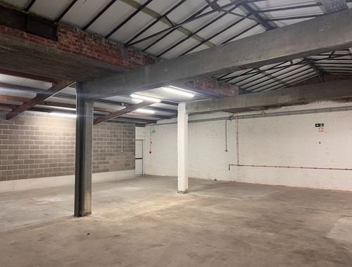                                         Opslagplaats te huur in Grembergen, € 600
