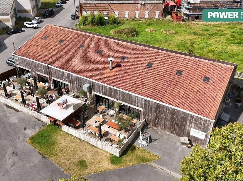 Unieke eigendom met ontwikkelingspotentieel te koop aan de oevers van de Leie in Kuurne.<br />
Bent u een investeerder, ondernemer of projectontwikkel